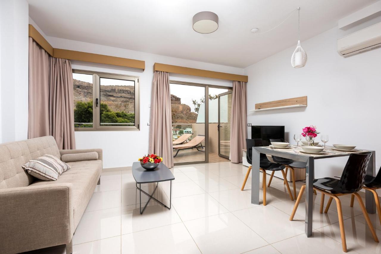 Apartamentos Las Palmeras 莫甘海滩 外观 照片