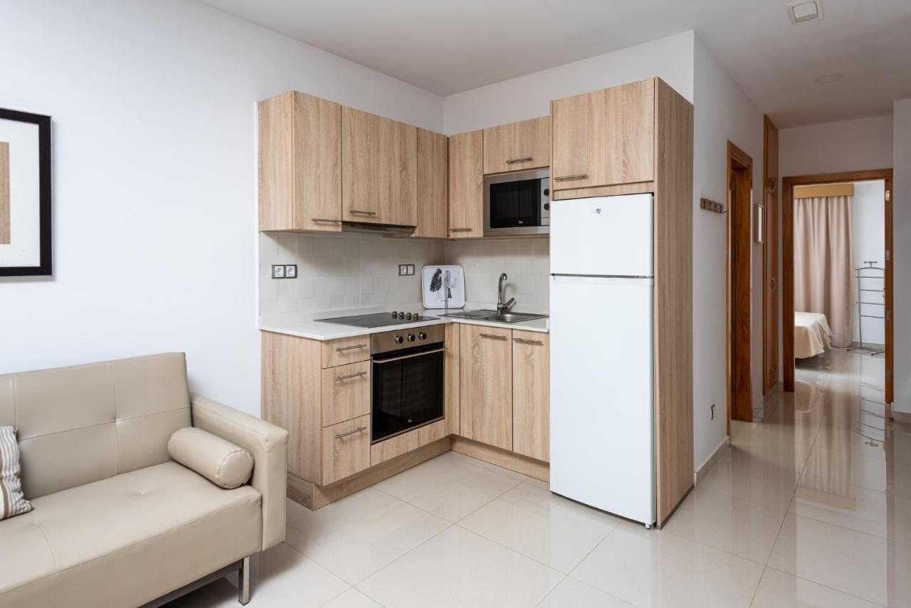 Apartamentos Las Palmeras 莫甘海滩 外观 照片